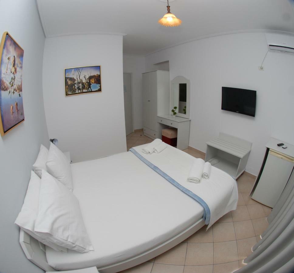 Hotel Ms Sarandë Eksteriør billede