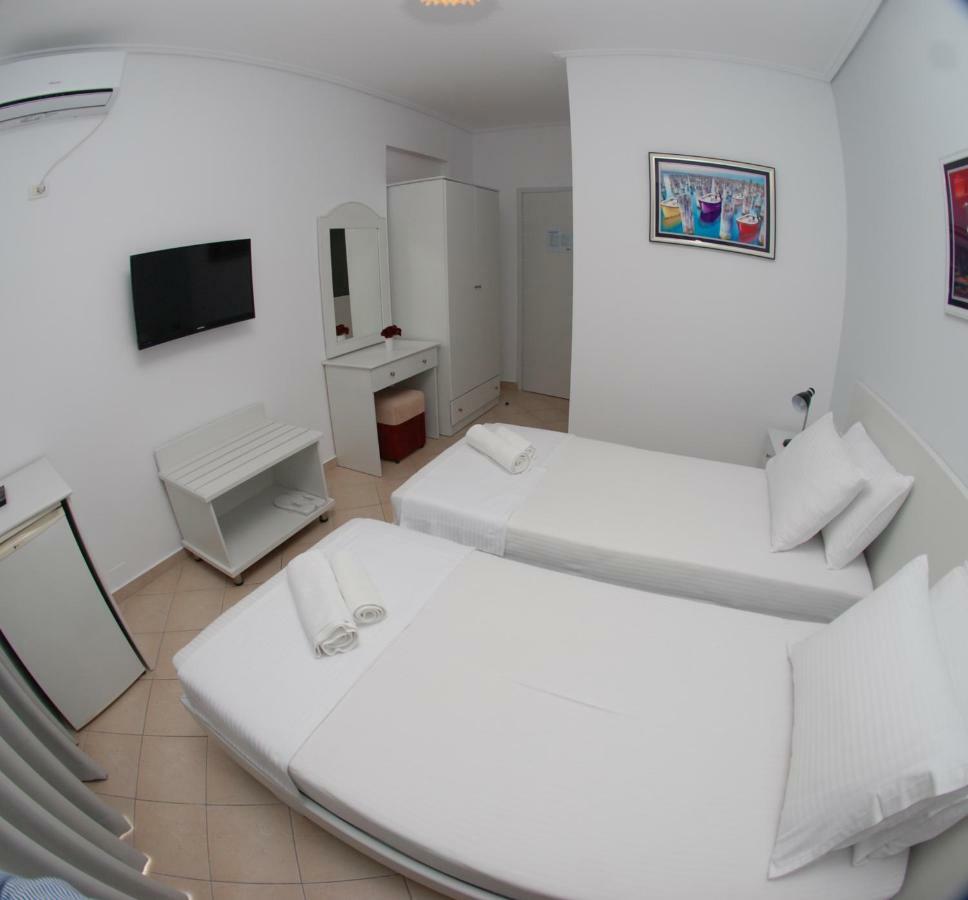 Hotel Ms Sarandë Eksteriør billede